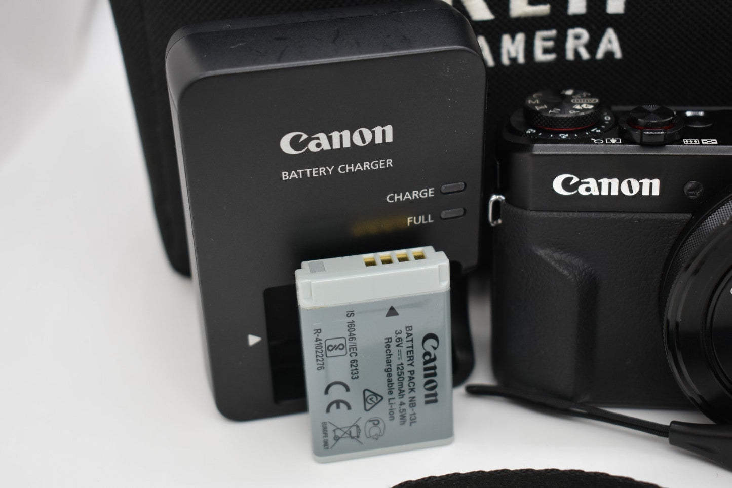 Canon G7X Mark II - 20.1 MP Compact Digital Camera 4.2x Zoom Bundle - Tested β