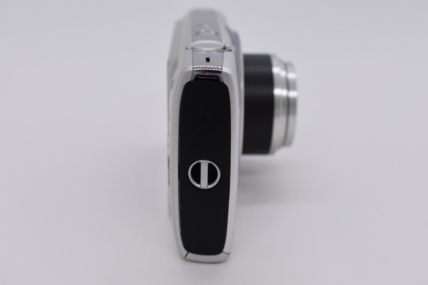 Canon PowerShot ELPH 150 IS Digital Camera Silver 10x Zoom Complete - Tested ✅